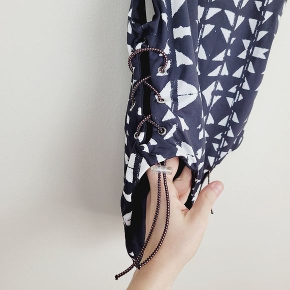 Dolce Vita Small Tribal Print One Piece Scoop Back Bathing Suit - Picture 3 of 7